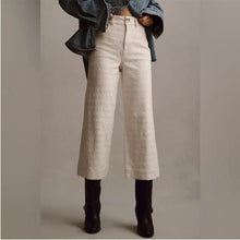 Load image into Gallery viewer, Anthropologie Pilcro The Skipper Cream Textured Crop Wide Leg Pant - Choose your Size
