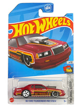 Load image into Gallery viewer, Hot Wheels &#39;86 Ford Thunderbird Pro Stock HW Drag Strip 4/10 107/250 (Red)
