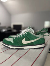 Load image into Gallery viewer, Nike SB Dunk Low Pro Green Wallenberg Size 9M / 10.5W

