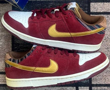 Load image into Gallery viewer, *SAMPLE* Nike SB Dunk Low Anchorman Size 9M / 10.5W
