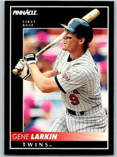 Load image into Gallery viewer, 1992 Score Pinnacle Gene Larkin #435 Minnesota Twins
