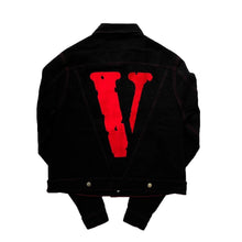 将图片加载到图库查看器，Vlone Friends Denim Jacket Black / Red (Gently Used)
