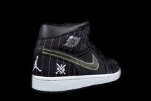 Load image into Gallery viewer, Jordan 1 Retro Barons - Opening Day Size 5.5Y / 7W  New
