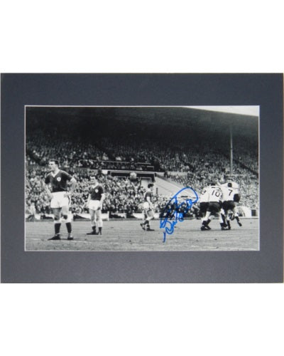 Bobby Smith Matted Signed Autographed 8x10 Shot #2