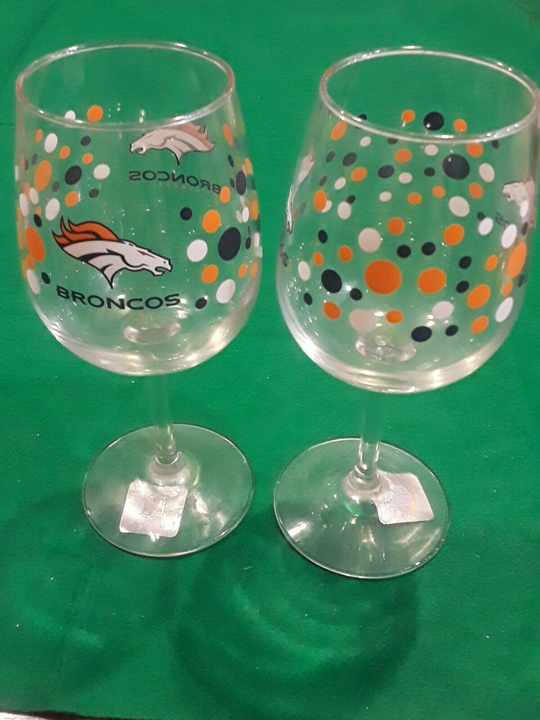 Denver Broncos Pokadot Wine Glass 12 Oz.