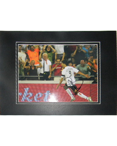 Fernando Morientes Signed Autographed 8x10 Matted