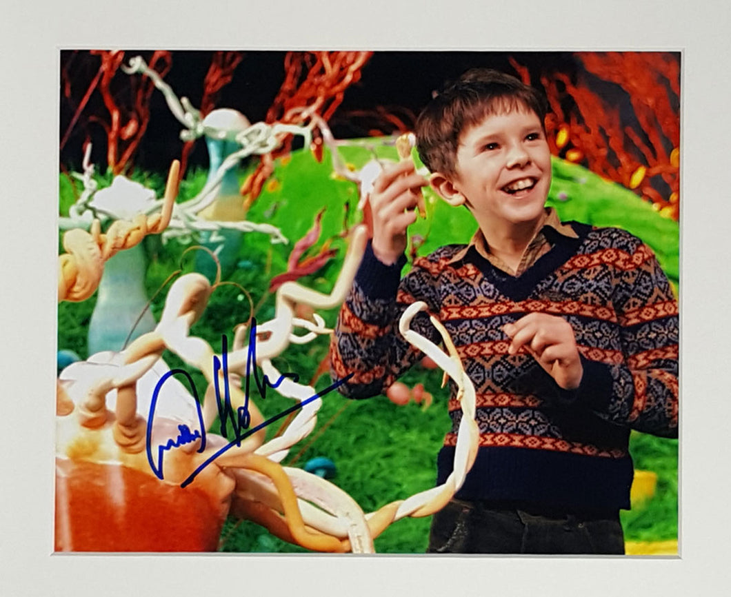 Freddie Highmore Signed Autographed 8x10