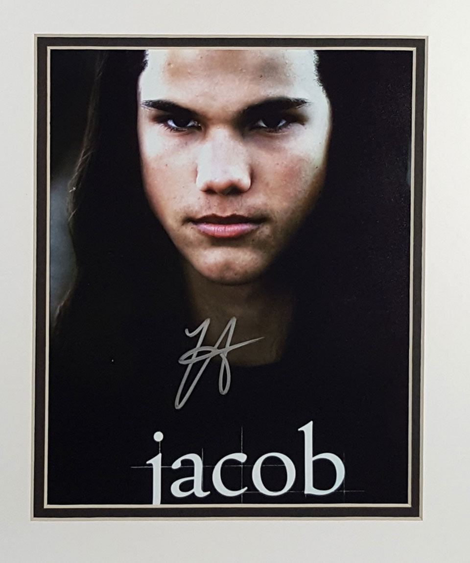 Taylor Lautner Signed Autographed 8x10 Matted