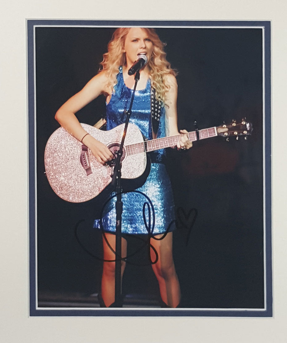 Taylor Swift Signed Autographed 8x10 Matted