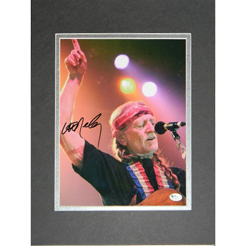 Willie Nelson Signed Autographed 8x10 - walk-of-famesports