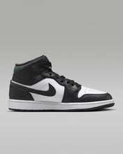 تحميل الصورة إلى عارض المعرض، حذاء Air Jordan 1 Mid SE Panda Elephant الجديد مقاس 14M /15.5W
