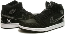 Load image into Gallery viewer, Jordan 1 Retro Barons - Opening Day Size 5.5Y / 7W  New
